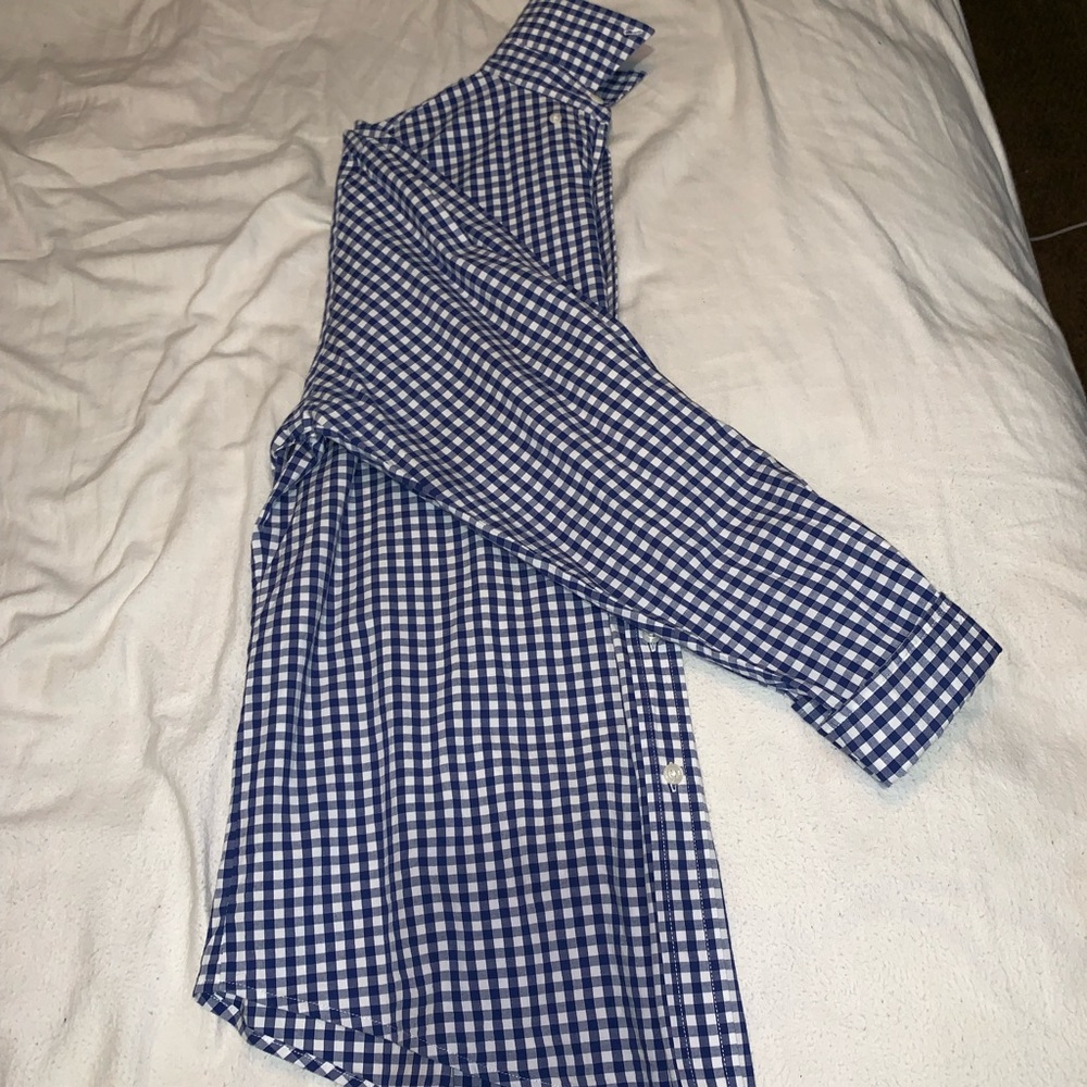 Blue and white collar shits